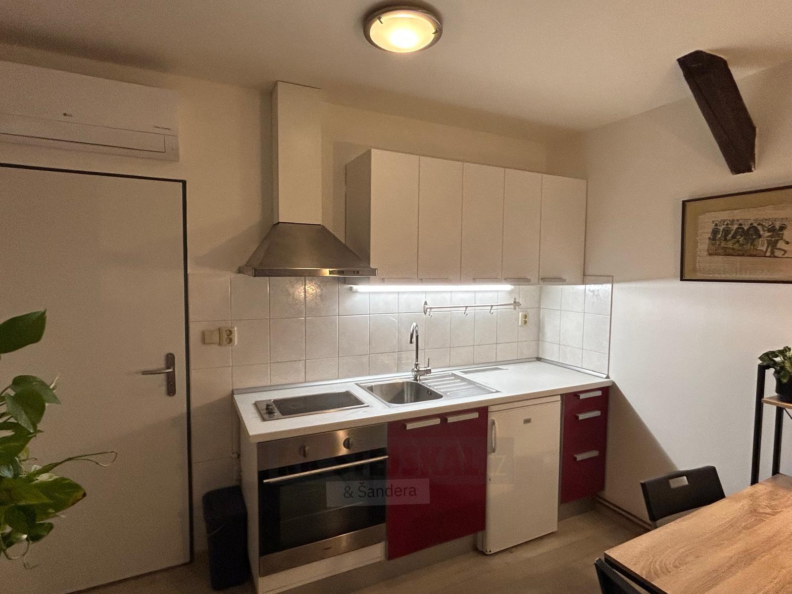 72015a18-a7a7-4786-93d1-bc684857775a 2.JPG