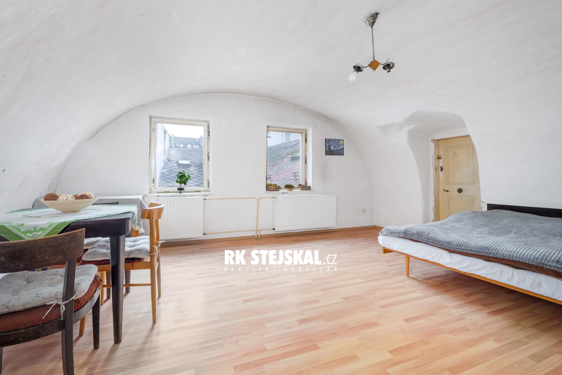 velká místnost malý byt