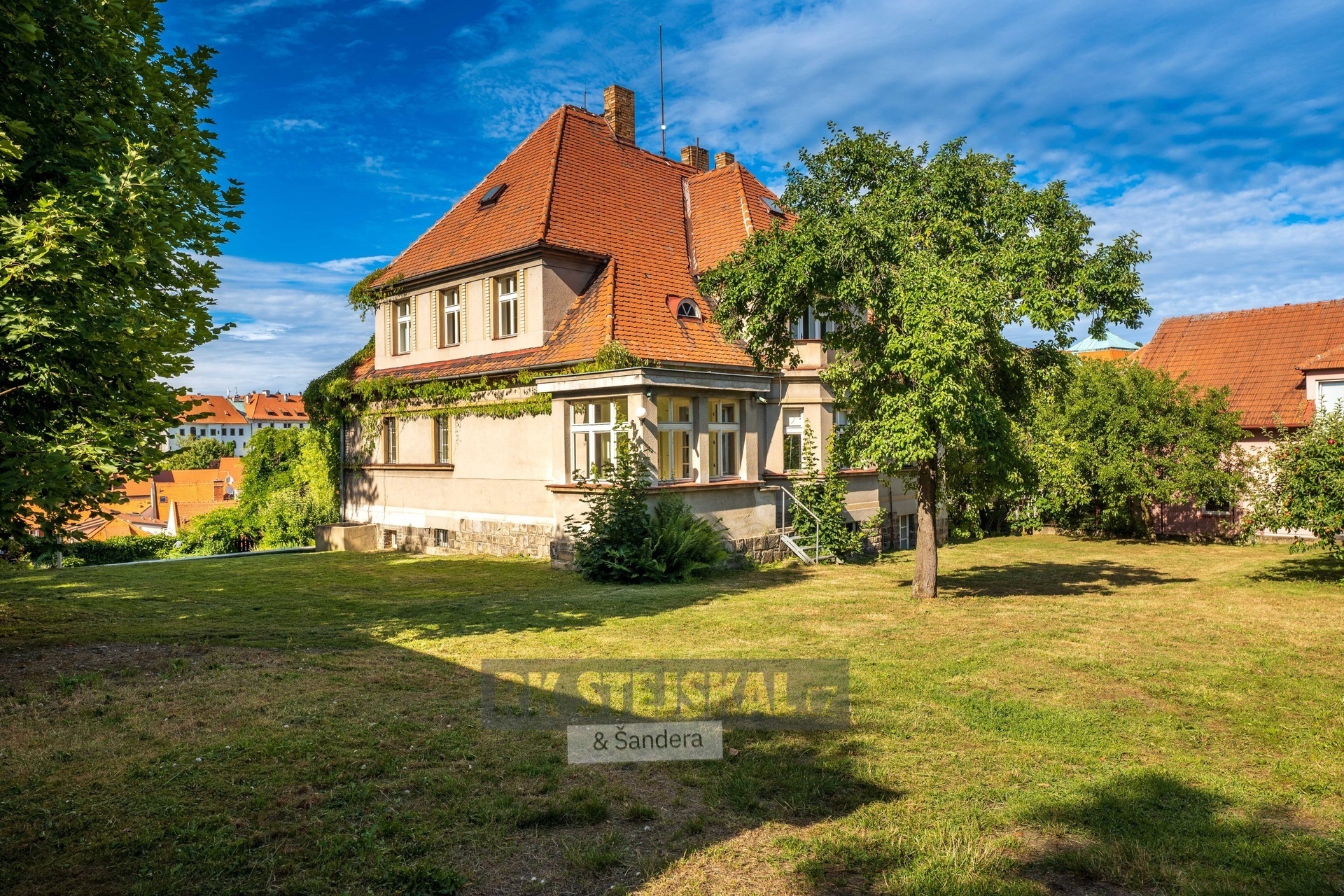 P1483842-HDR