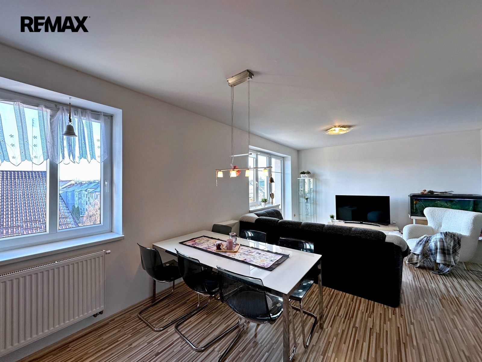 Obývací pokoj + kk