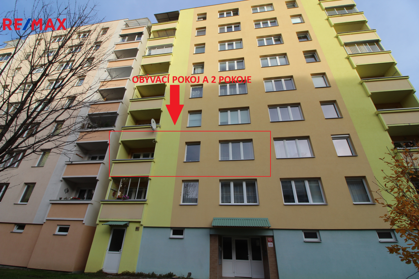 západní strana domu s lodžií