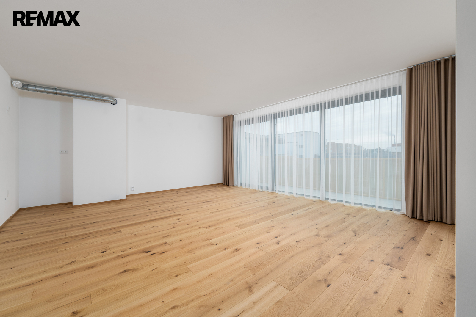 Obytná místnost + kk