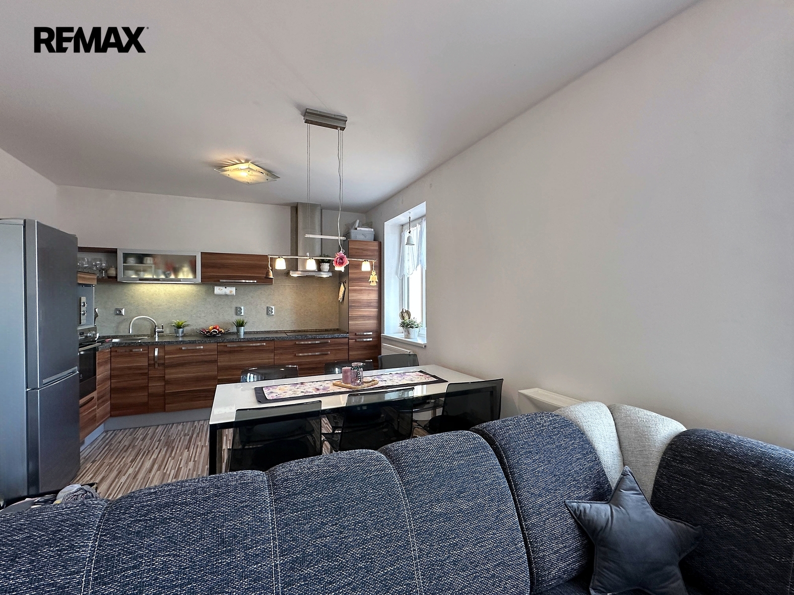 Obývací pokoj + kk