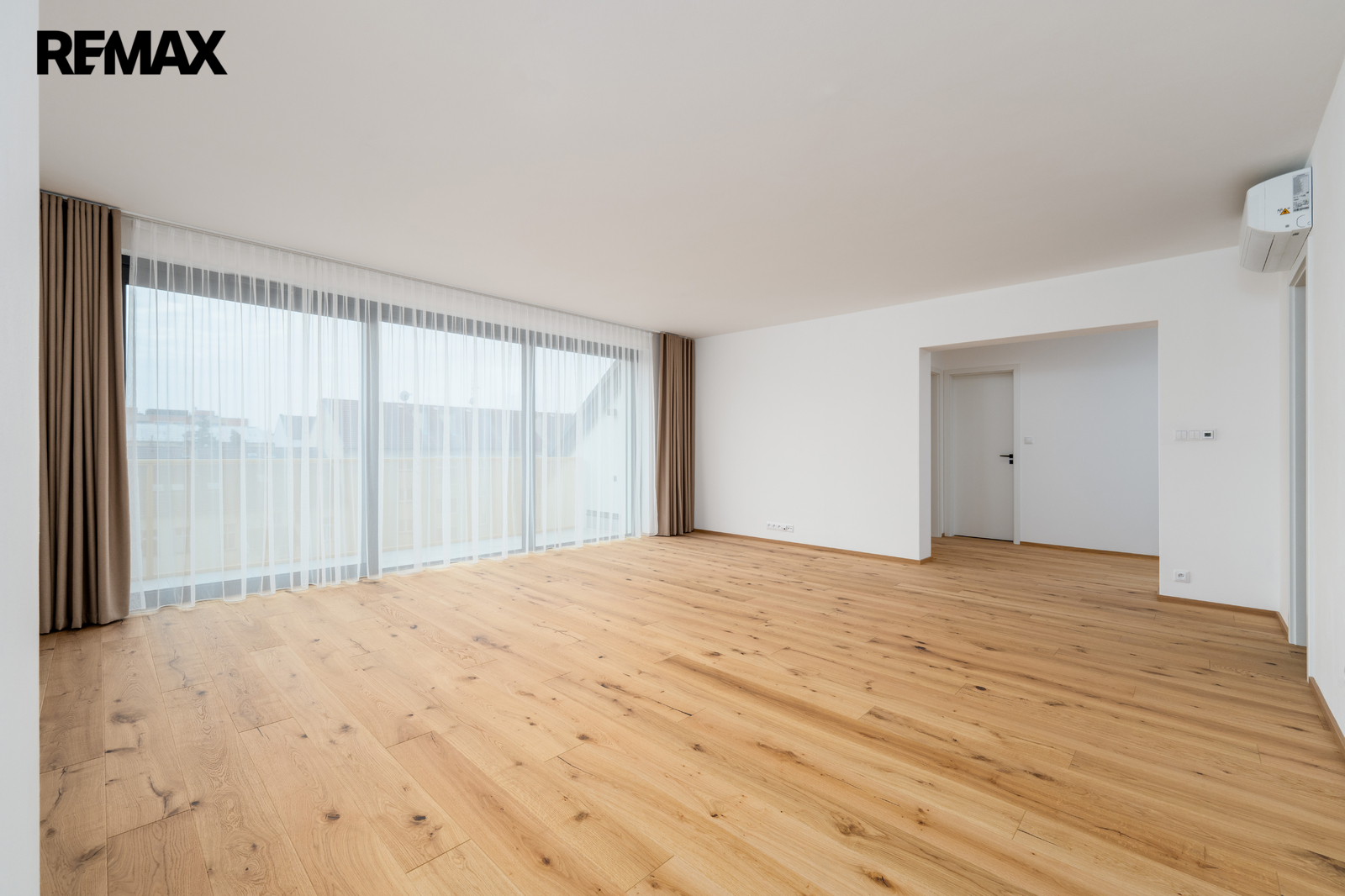 Obytná místnost + kk