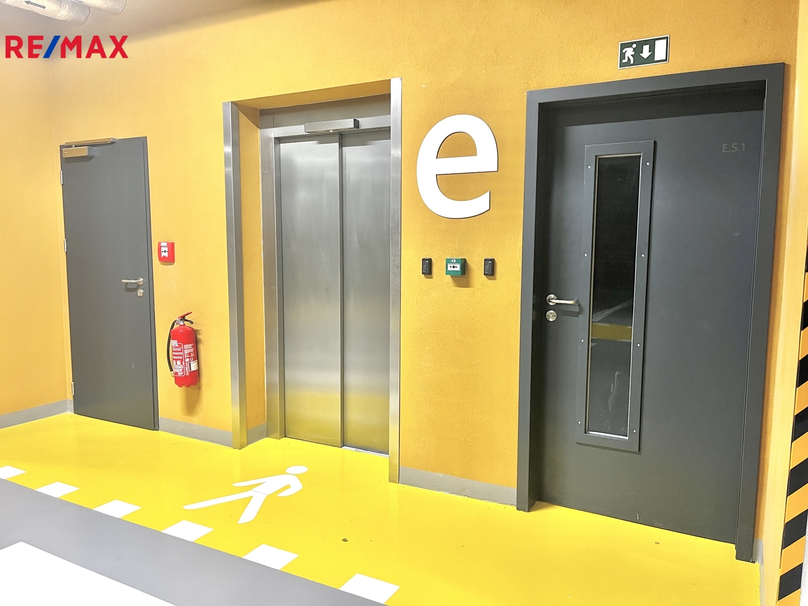 Výtah v podzemní garáži