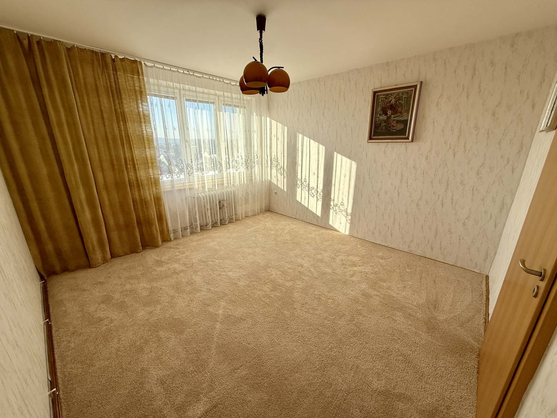 c09c6f93-ca67-422f-a0e7-ca8a6e0912fa