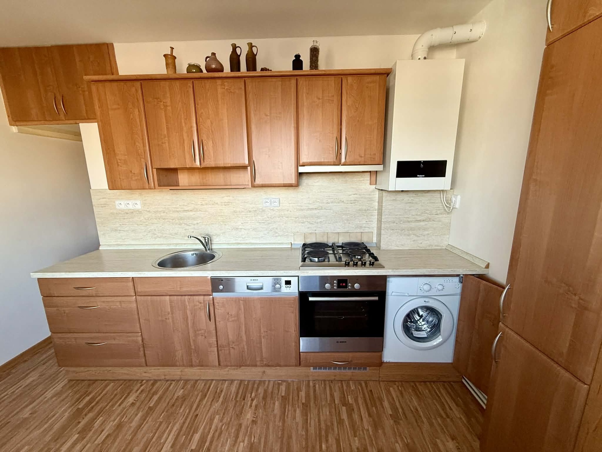 9881cac1-a0fa-4f1f-9355-43d069f57d6e