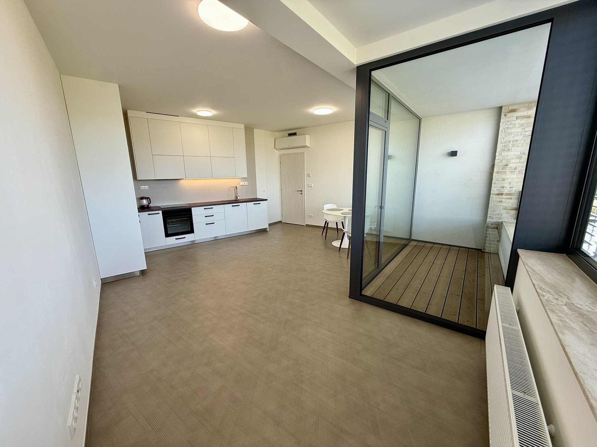 d1bbd303-eb8a-4fcc-8f05-4773713a7d99