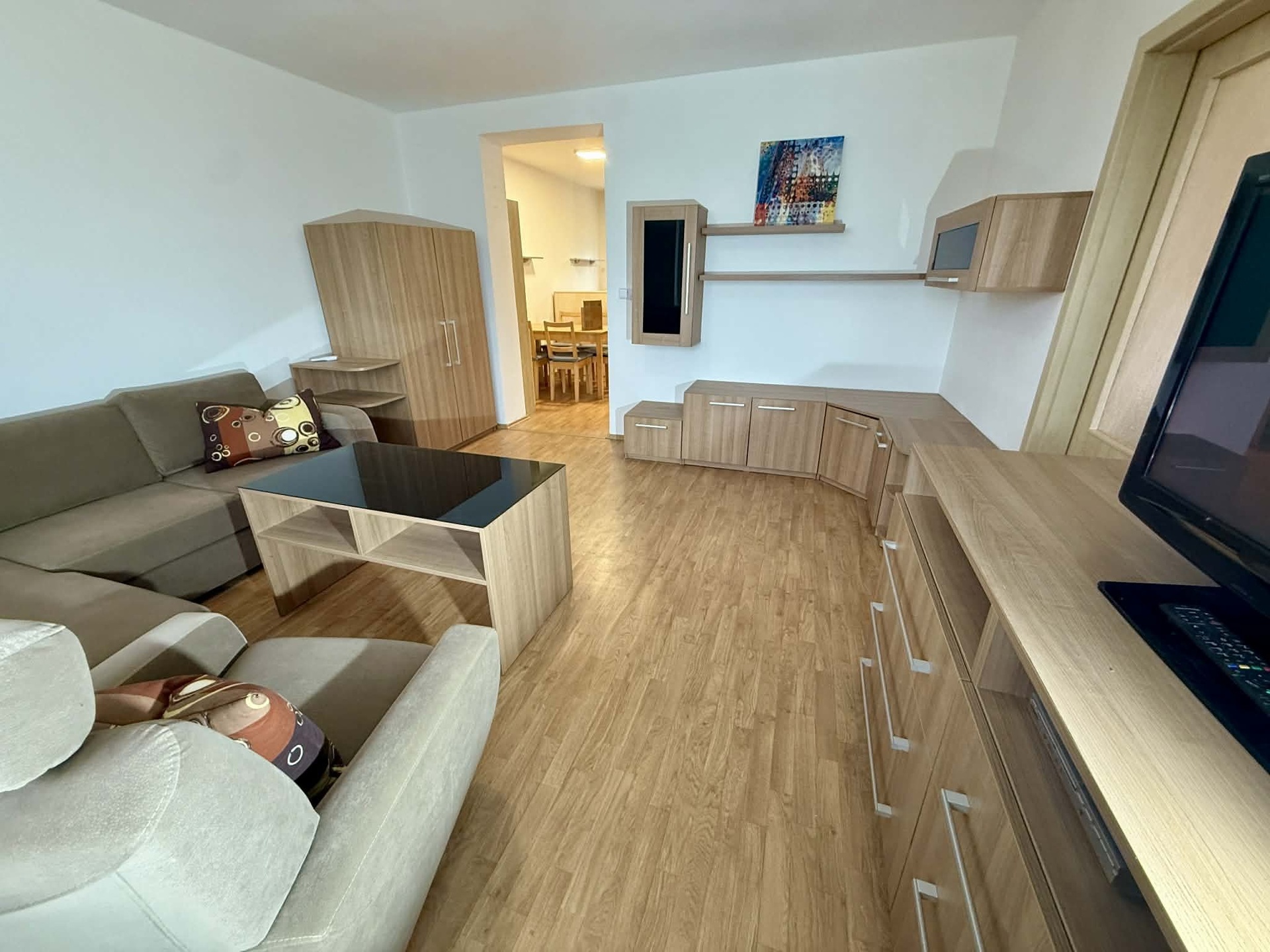 a628f3a1-56eb-4e35-8091-4c03d5a93035