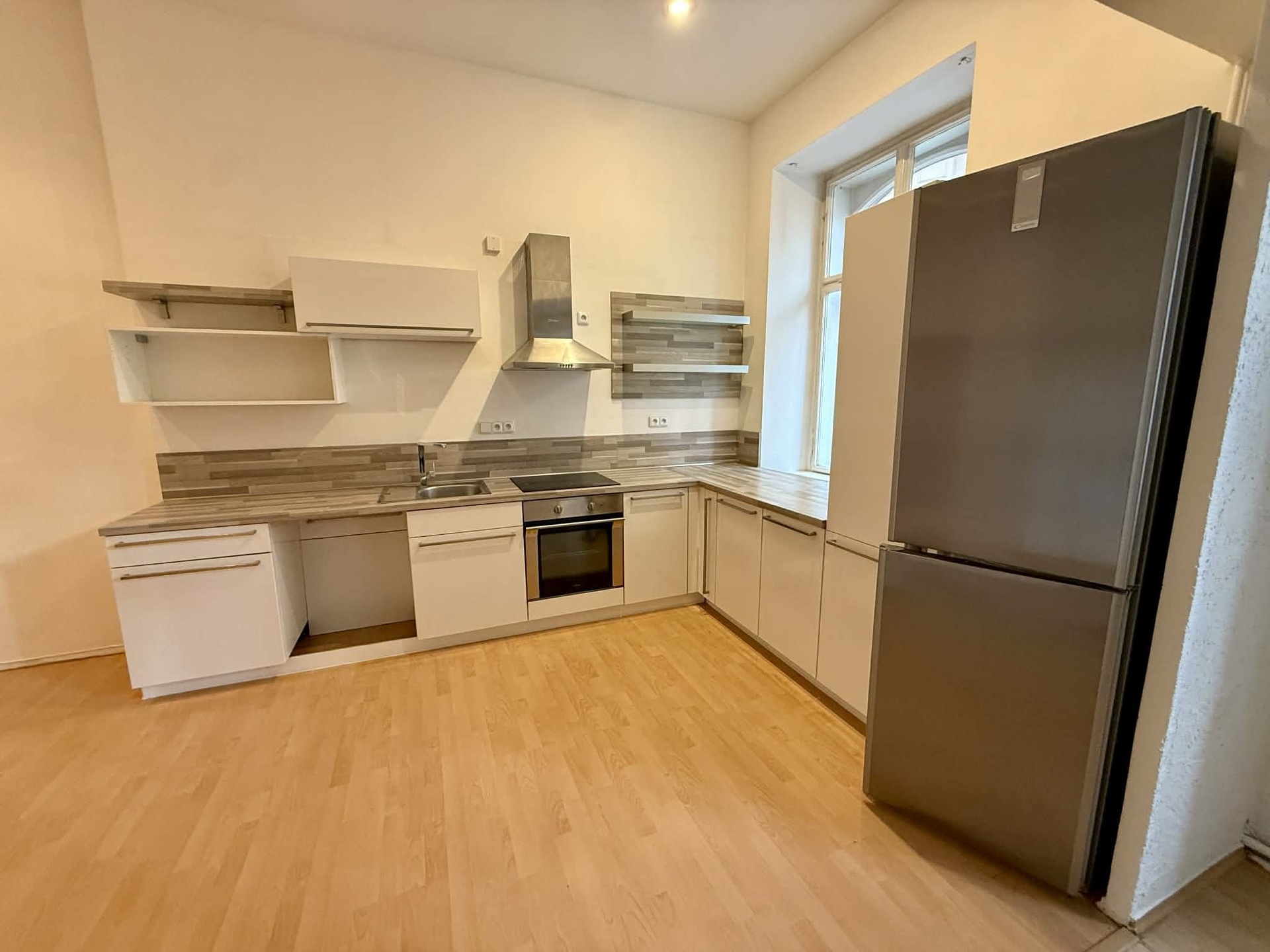 ed9167f7-d147-4541-a7d0-b3638c628639