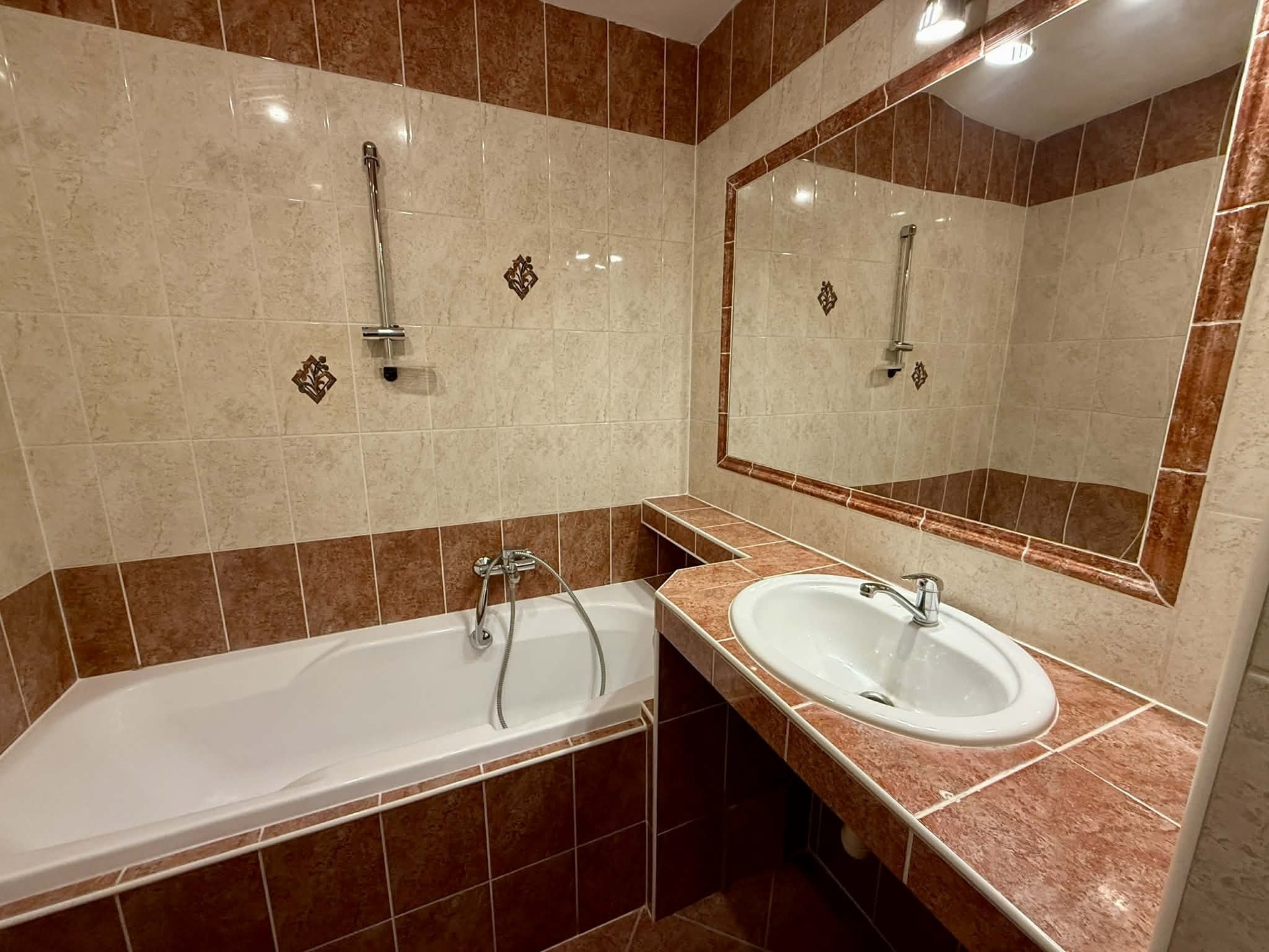 7c1d188b-226c-43e1-84e8-05a5d35b574f