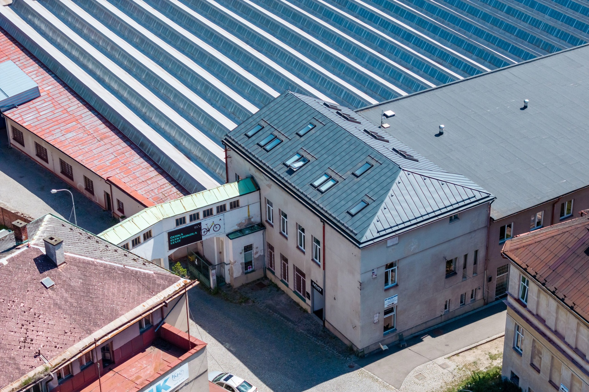 DJI_20260812121346_0520_D