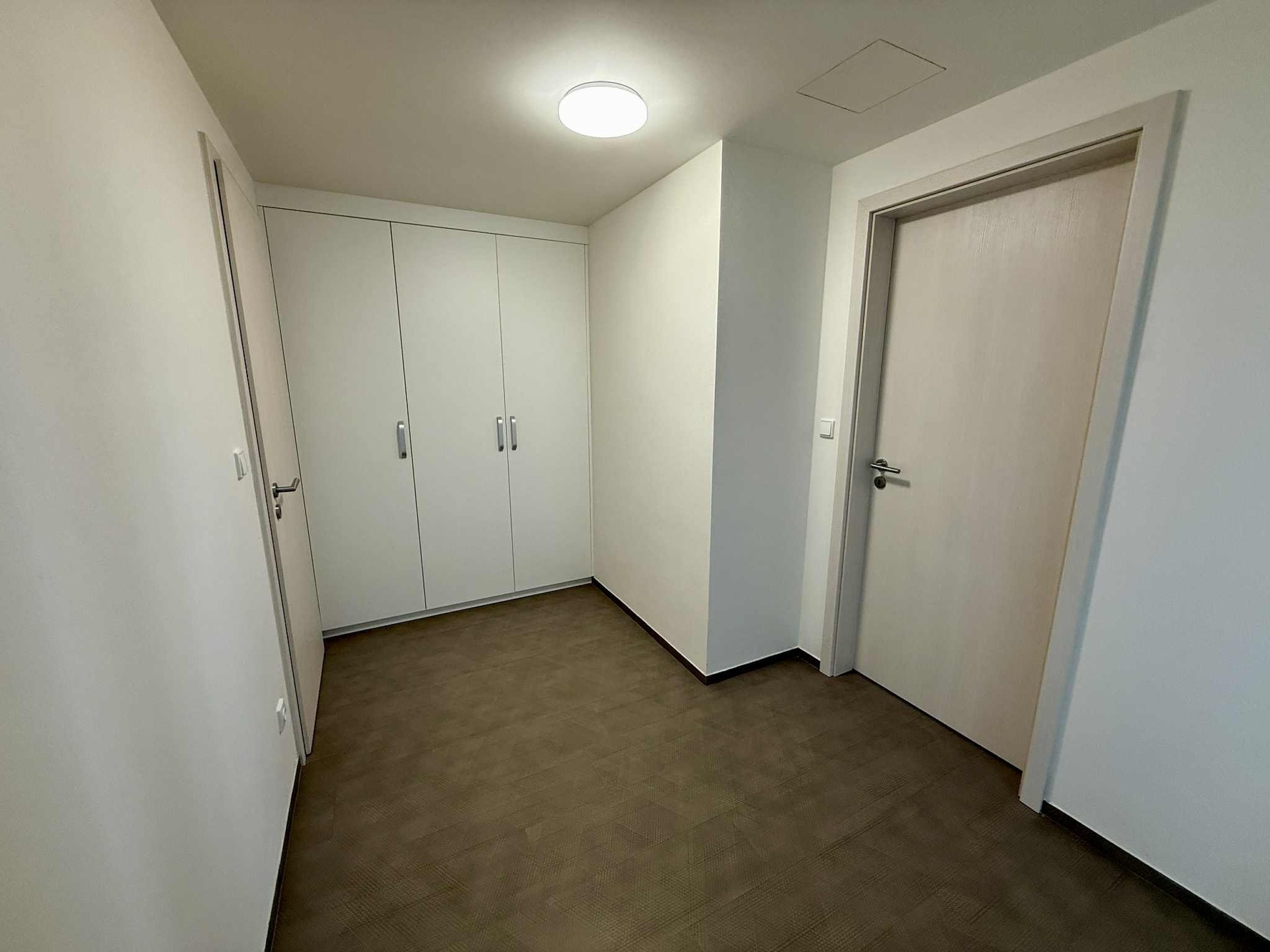 fc1ad715-fe93-4c4c-bdd5-f7117df7e88f