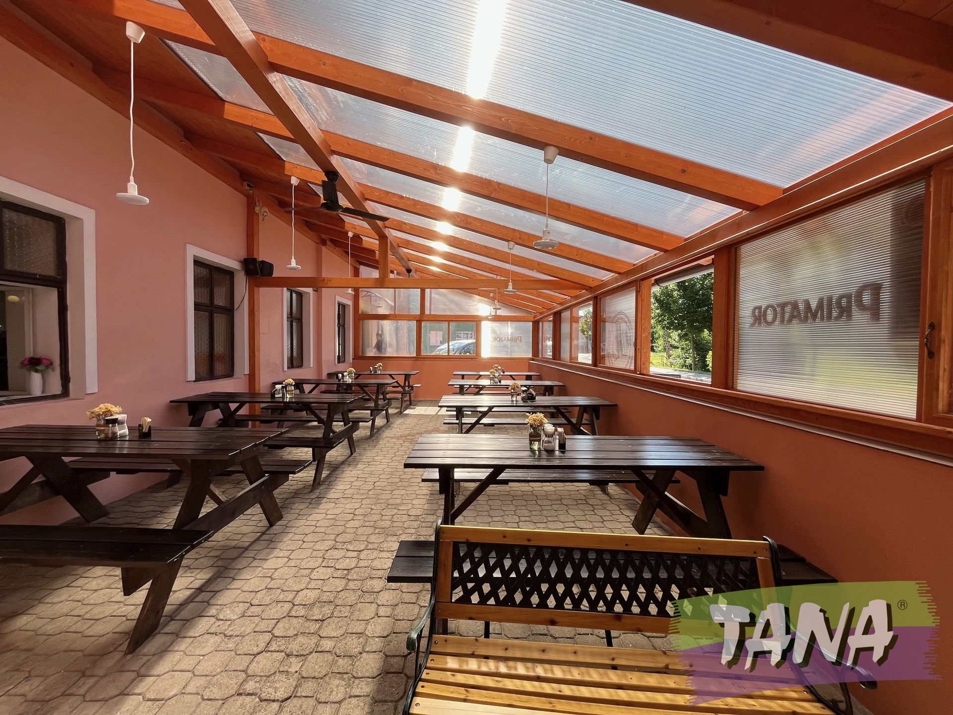 st restaurace - letní i zimní zahradka