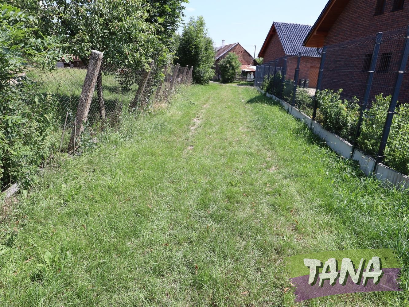 přístupová cesta