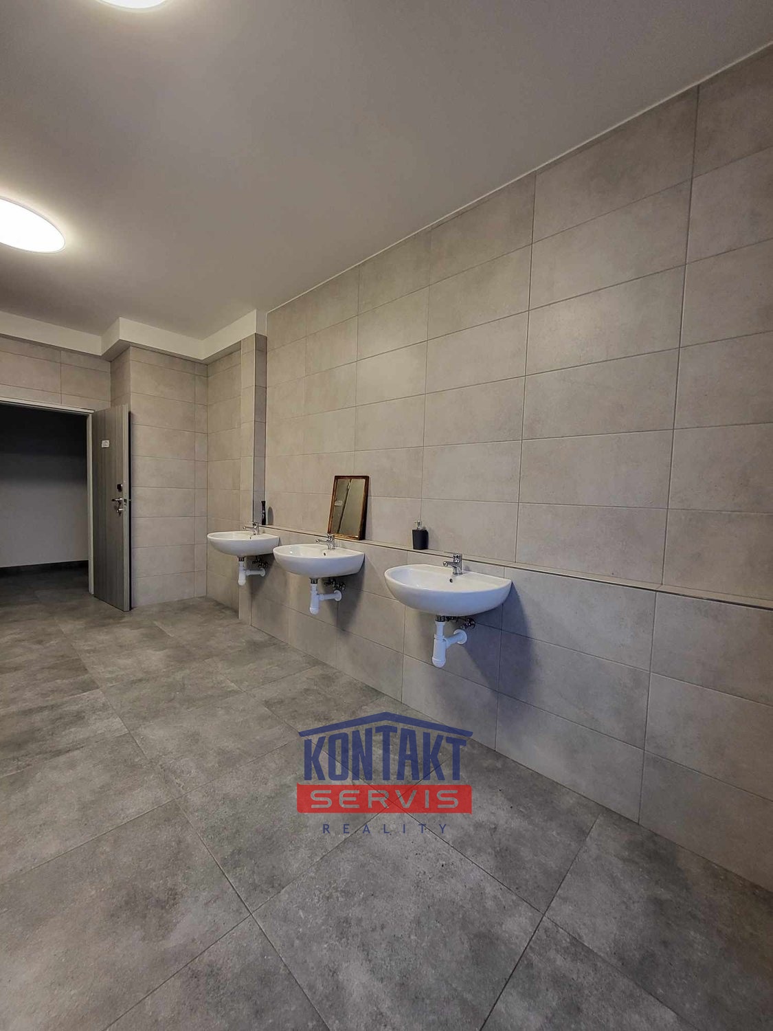 466157181_951182810239649_4019605840673777797_n