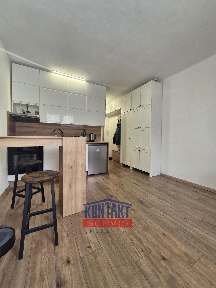 1773235416-ae4b980c-53d8-41ce-b6f6-f50f900ffcfe (1