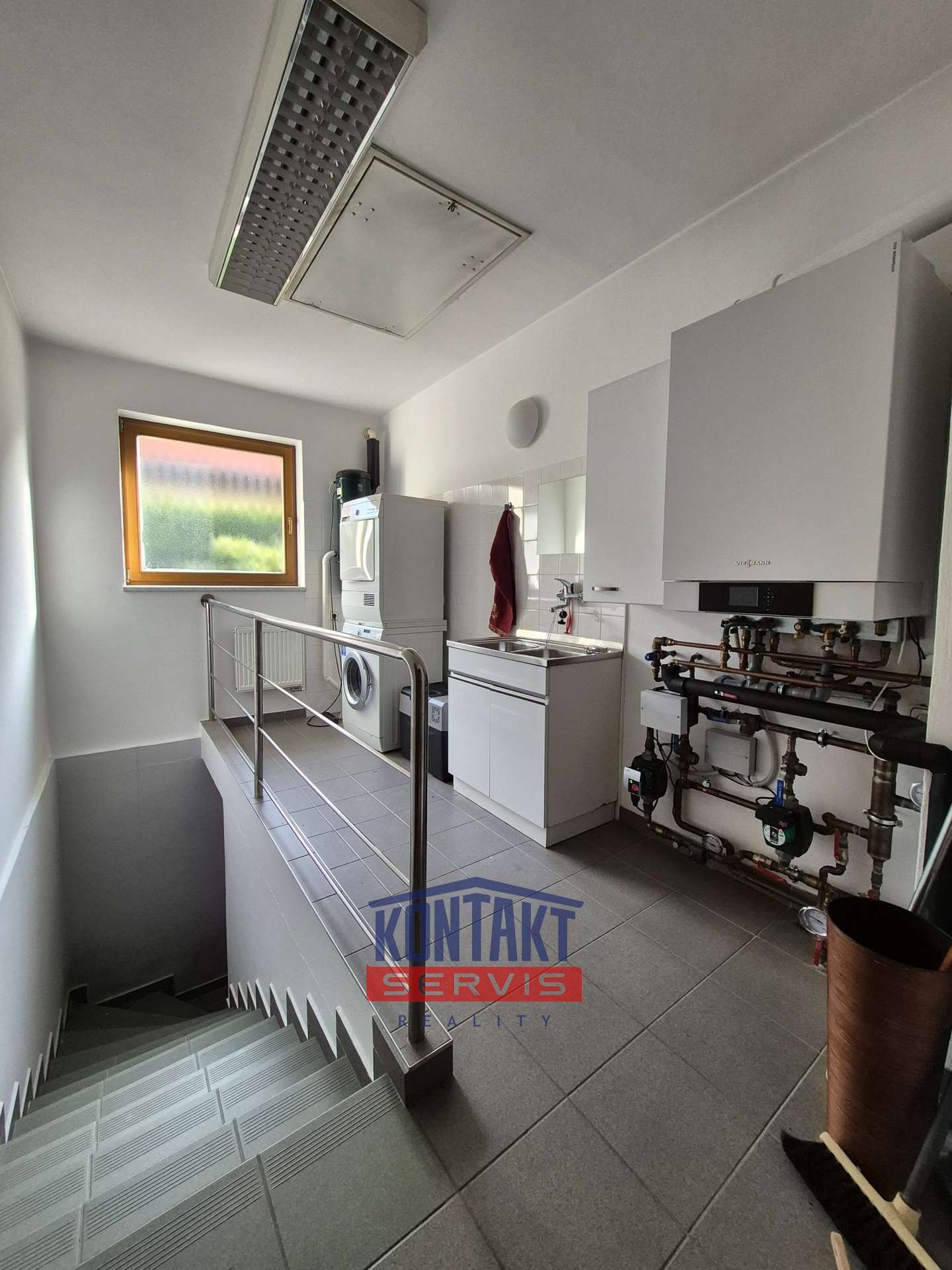 20251118_103428_resized