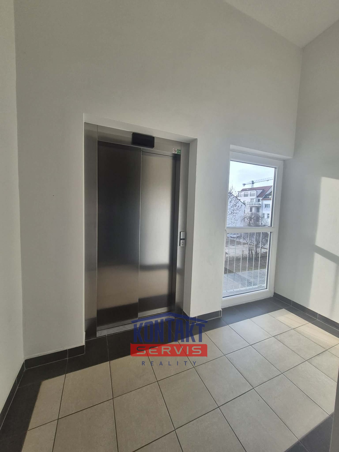 5ccb5ab3-a098-4bcd-b76b-9fa48f06a5df