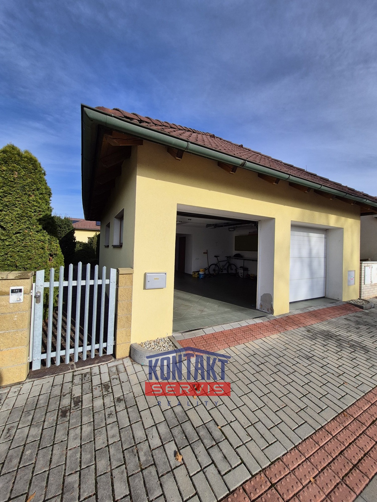 20251118_105223_resized