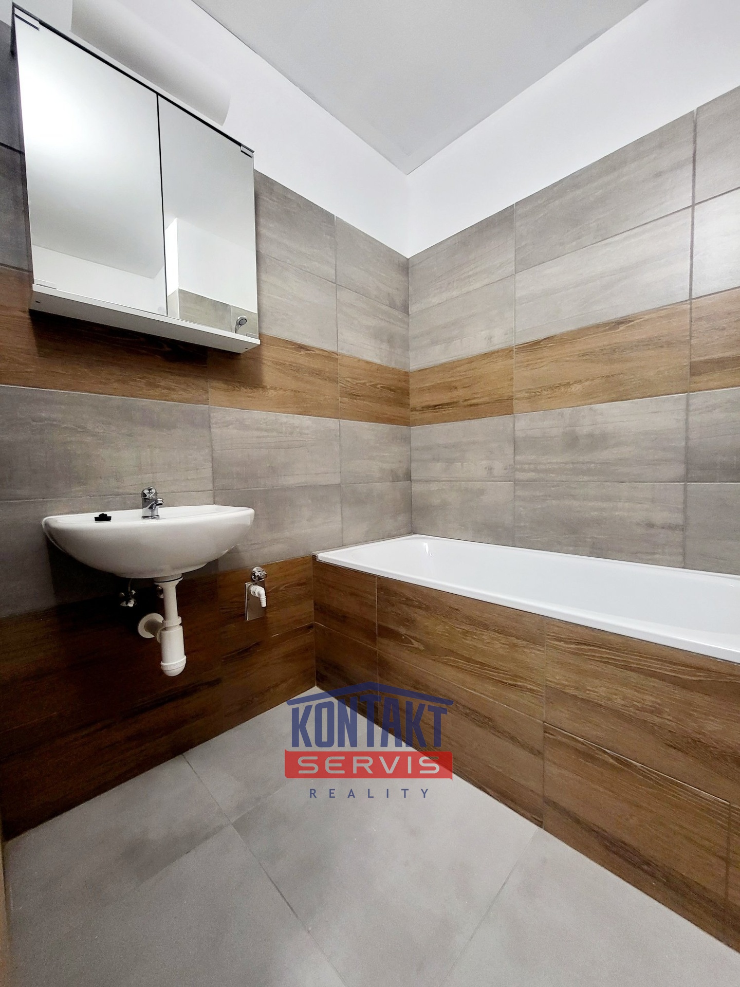 20250409_130300_resized