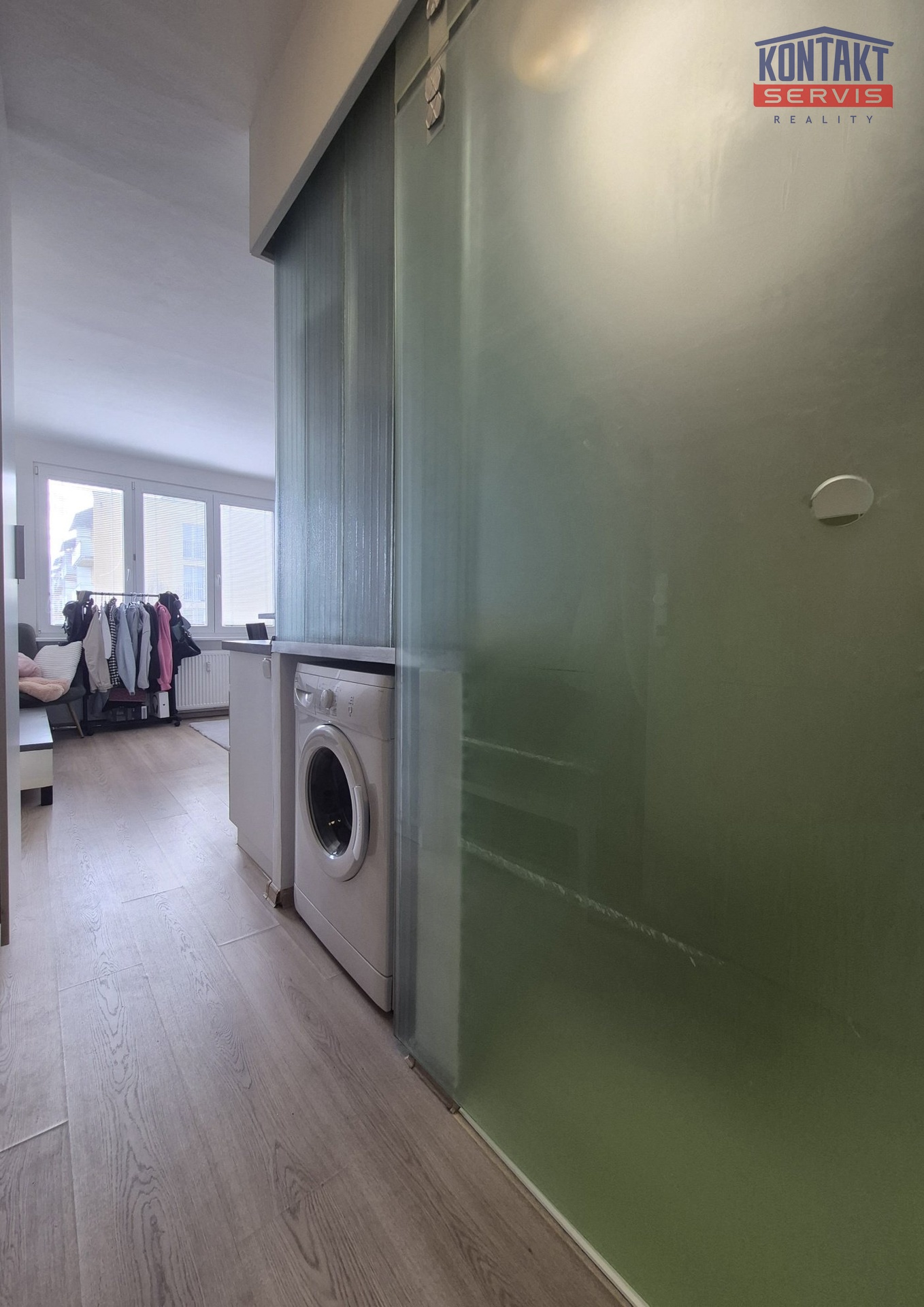 20260224_140530_resized