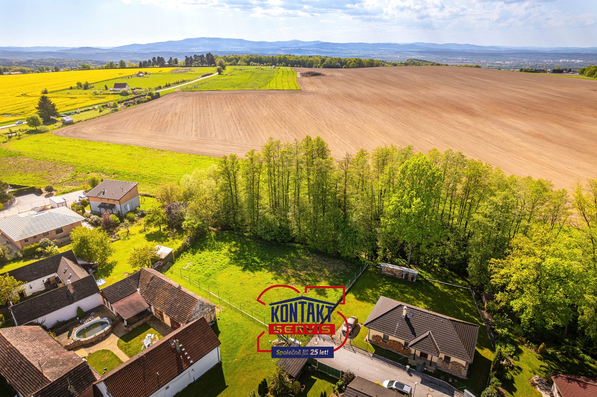 25-05-03 Srubec Na Štětkách Pozemek Foto_19