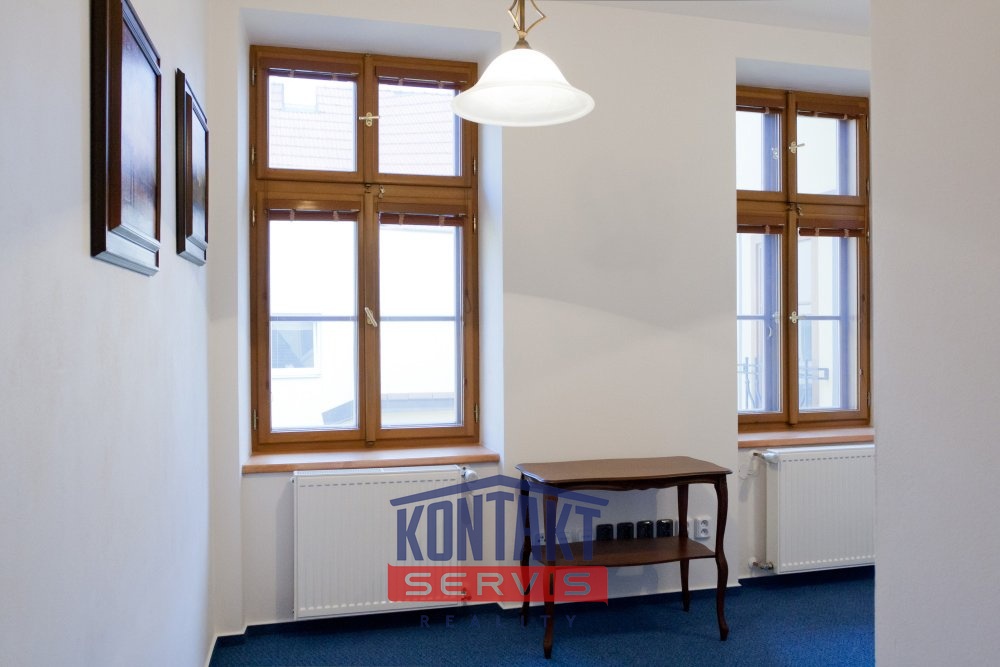 kancelar1_002