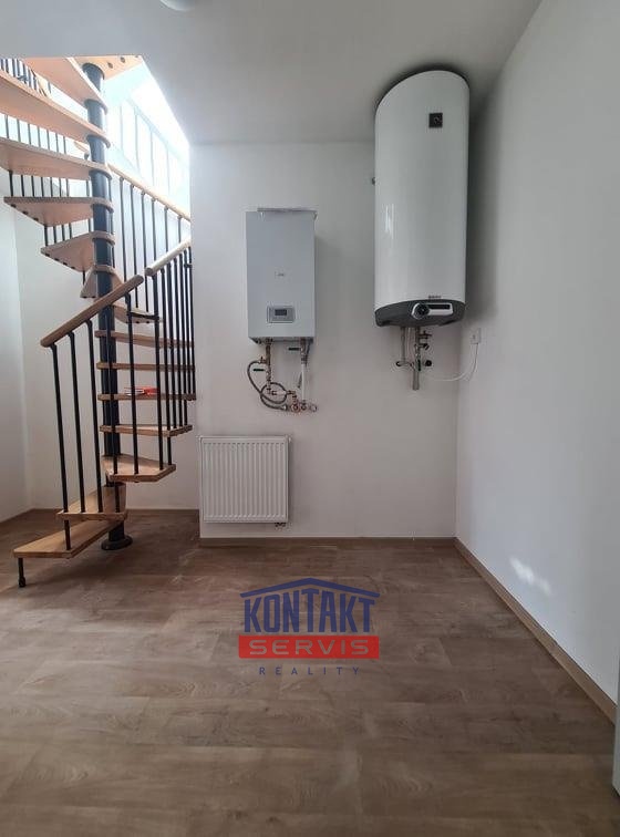 235161677_347467073752377_4672987818846503956_n.jp