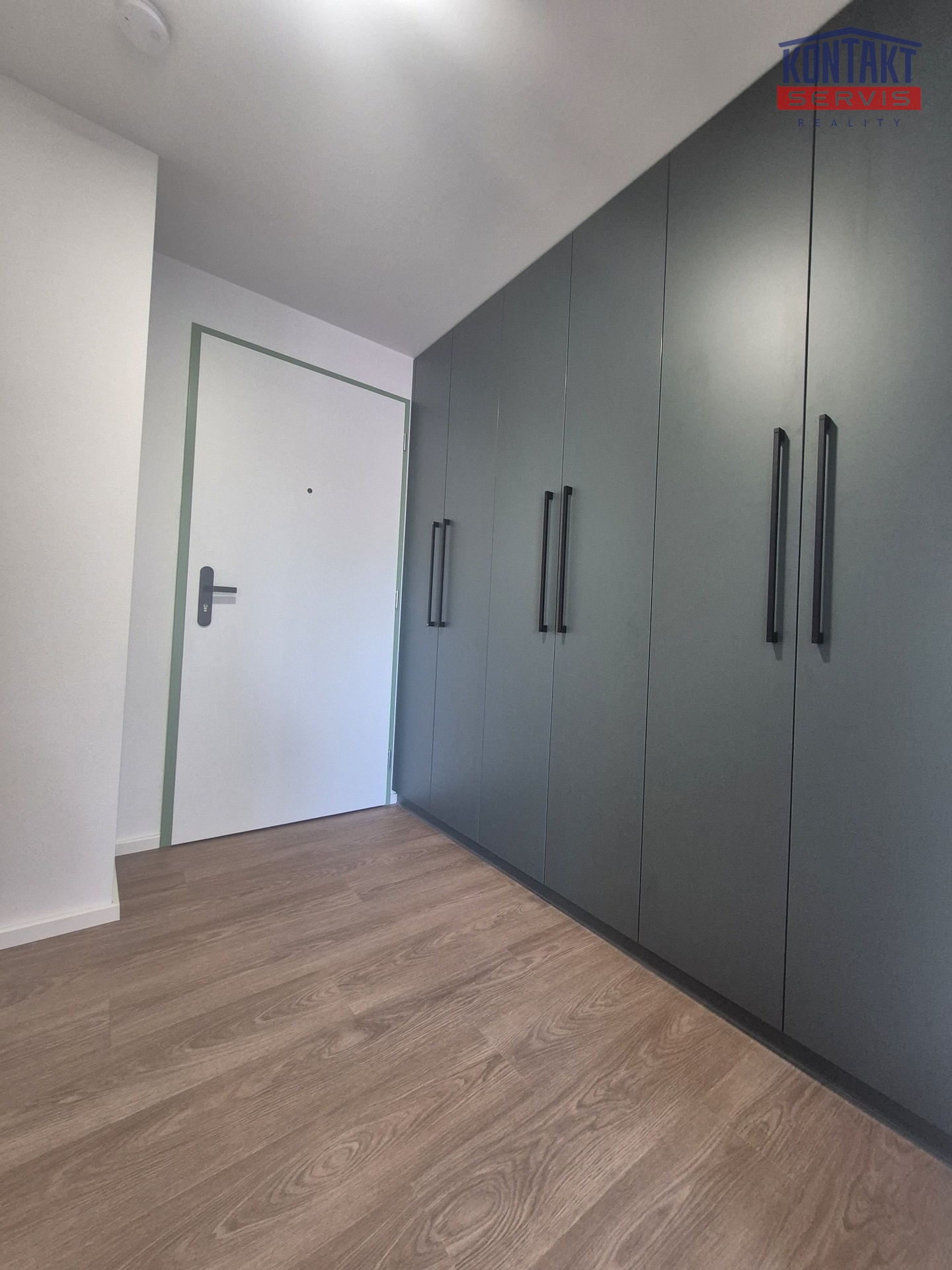 20260407_142433_resized