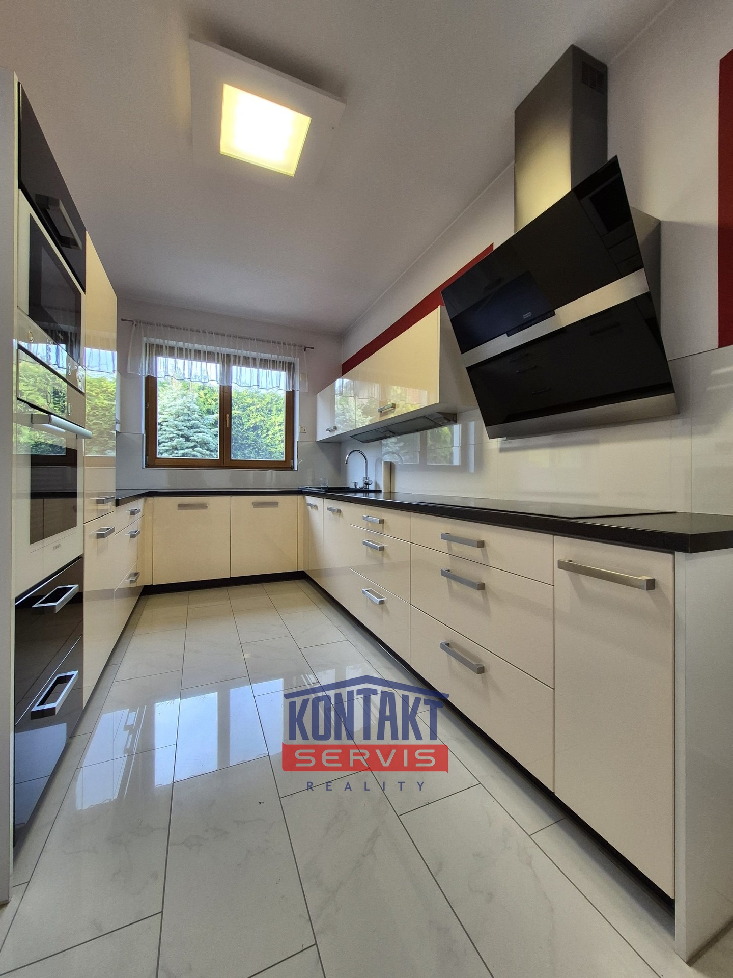 20251118_103516_resized