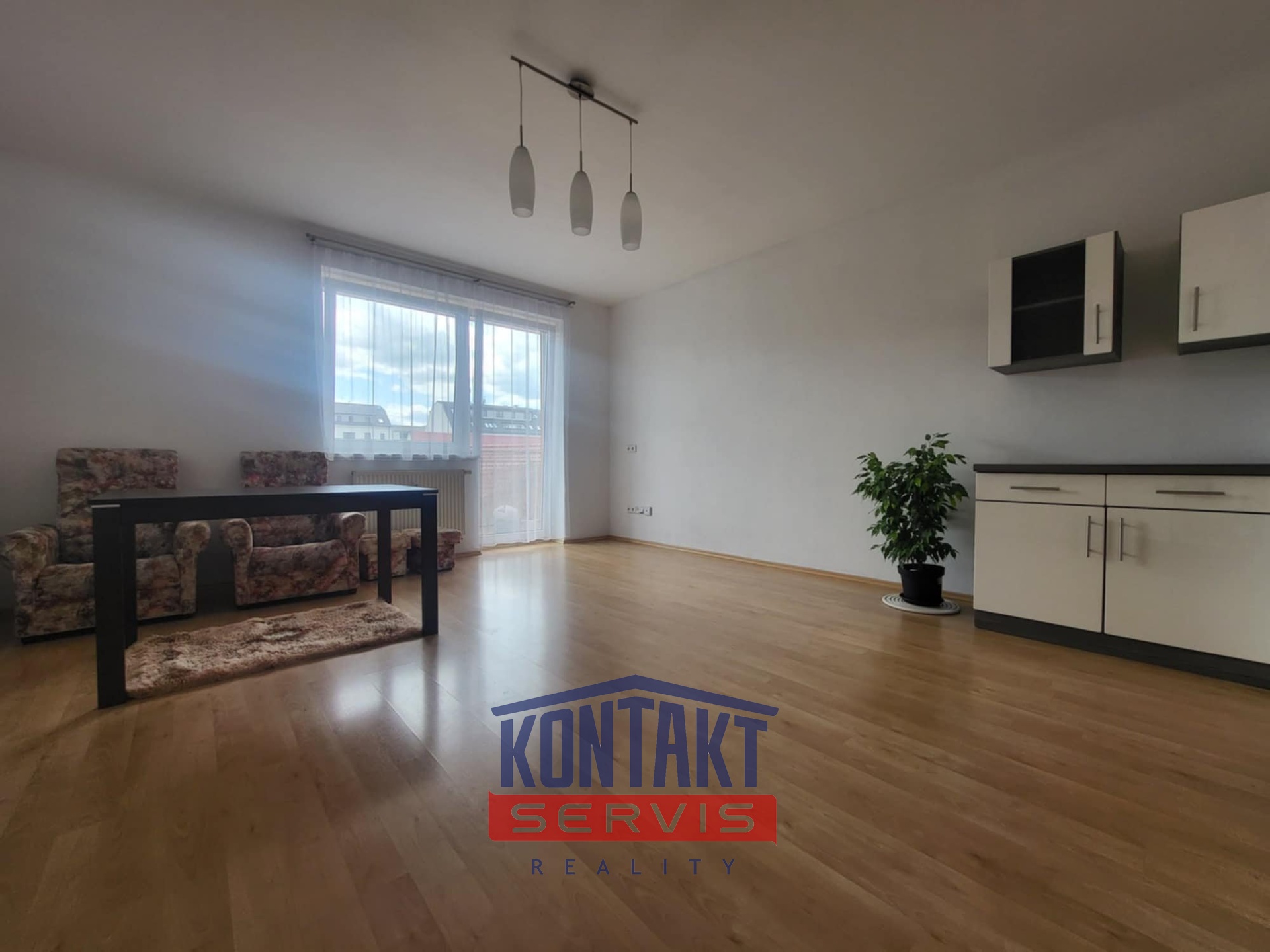 Messenger_creation_531D9F88-889C-43D0-96CC-8A93429A26A9