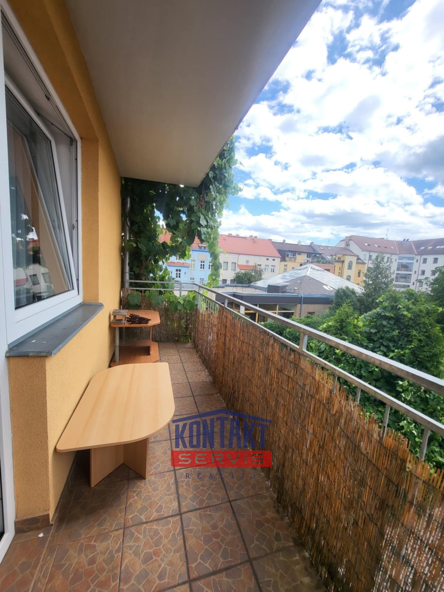 Messenger_creation_87FF5320-23DF-4D24-96B7-B046AACF1B75