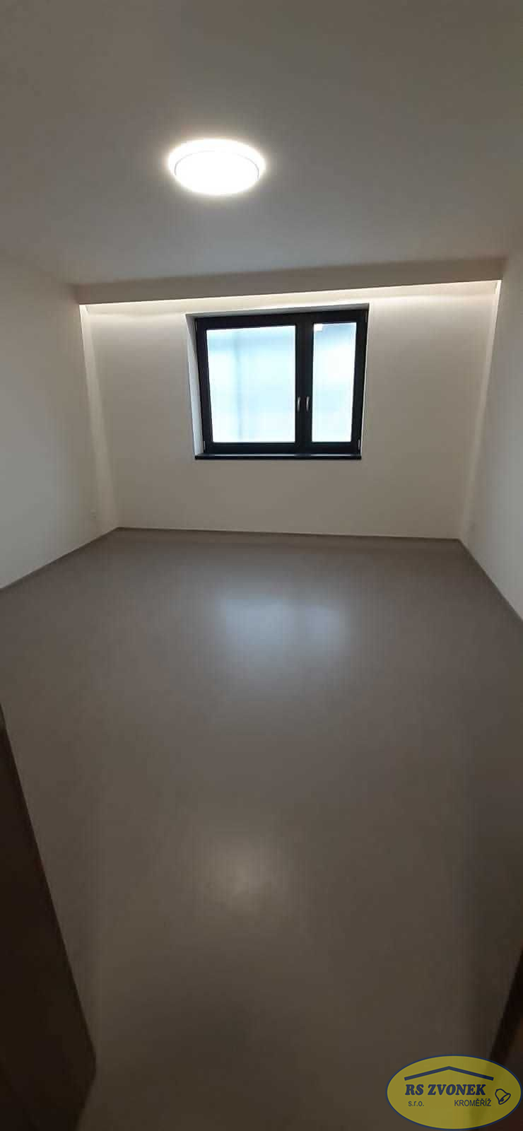 Pronájem cihlového bytu 1+1, Hlušovice