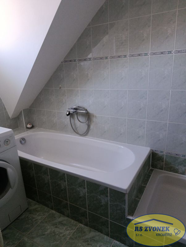 Pronájem podkrovního bytu 3+kk, Hulín, Jiráskova