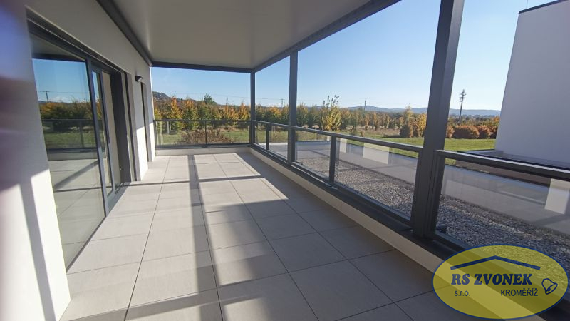 Pronájem novostavby bytu 3 + kk s terasou, Holešov