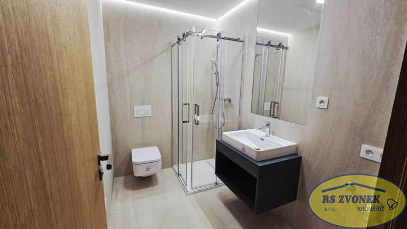 Pronájem nadstandard. bytu 2+kk v rezidenci Wechův dvůr, KM