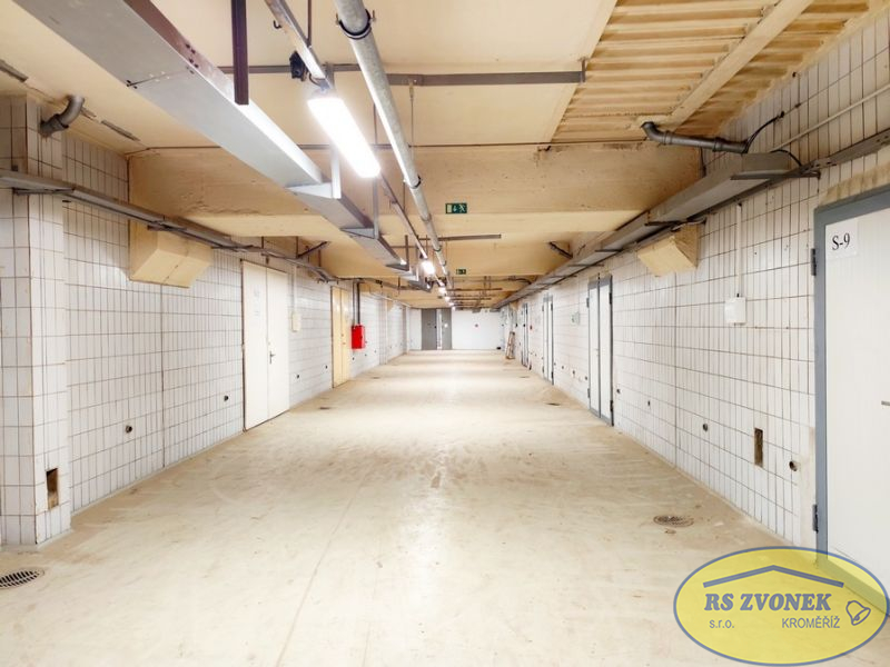 Skladovací a výrobní prostory, OL