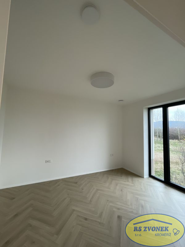 Pronájem novostavby bytu 3 + kk s terasou, Holešov