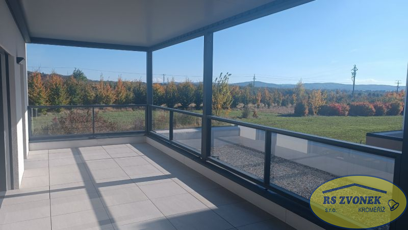 Pronájem novostavby bytu 3 + kk s terasou, Holešov