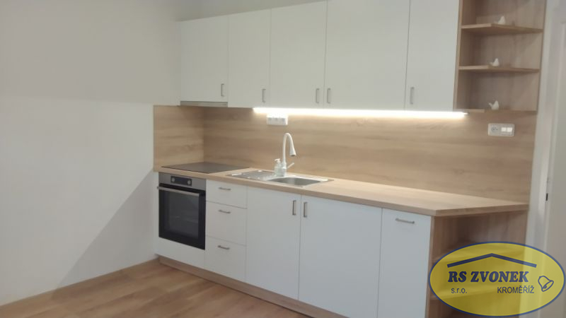 Podnájem bytu 3+1, Březinova, Kroměříž