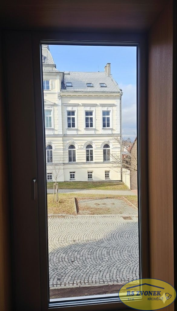 Pronájem nadstandard. bytu 2+kk v rezidenci Wechův dvůr, KM