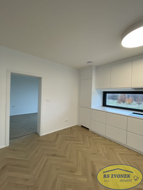 Pronájem novostavby bytu 3 + kk s terasou, Holešov