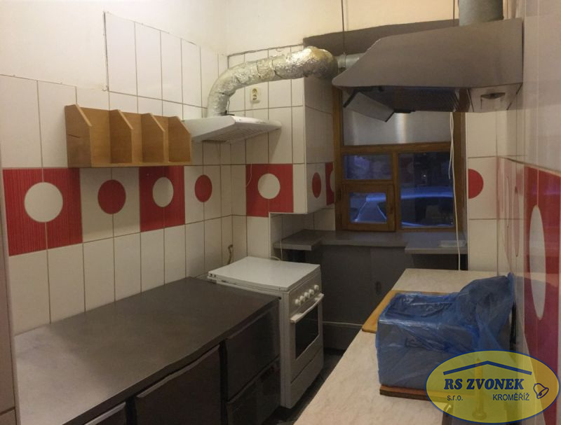 Pr. komerčních prostor 14 m2, centrum, Šternberk