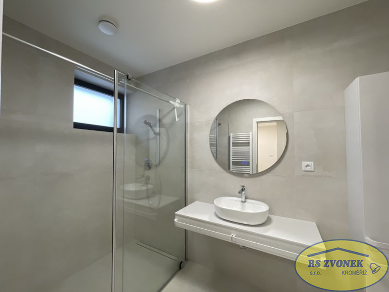 Pronájem novostavby bytu 3 + kk s terasou, Holešov