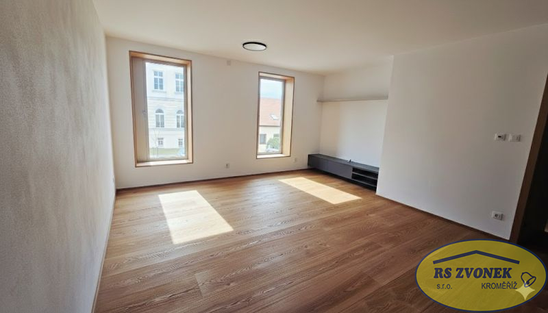 Pronájem nadstandard. bytu 2+kk v rezidenci Wechův dvůr, KM