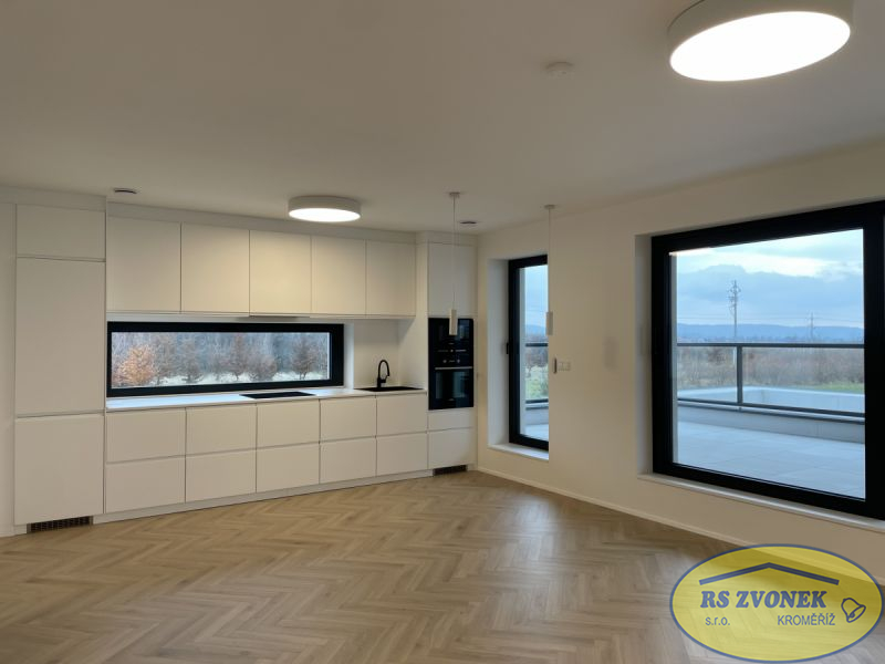 Pronájem novostavby bytu 3 + kk s terasou, Holešov