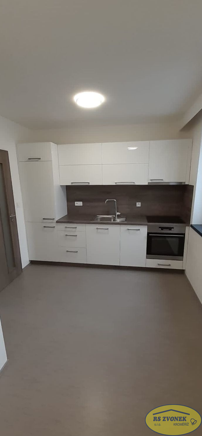 Pronájem cihlového bytu 1+1, Hlušovice