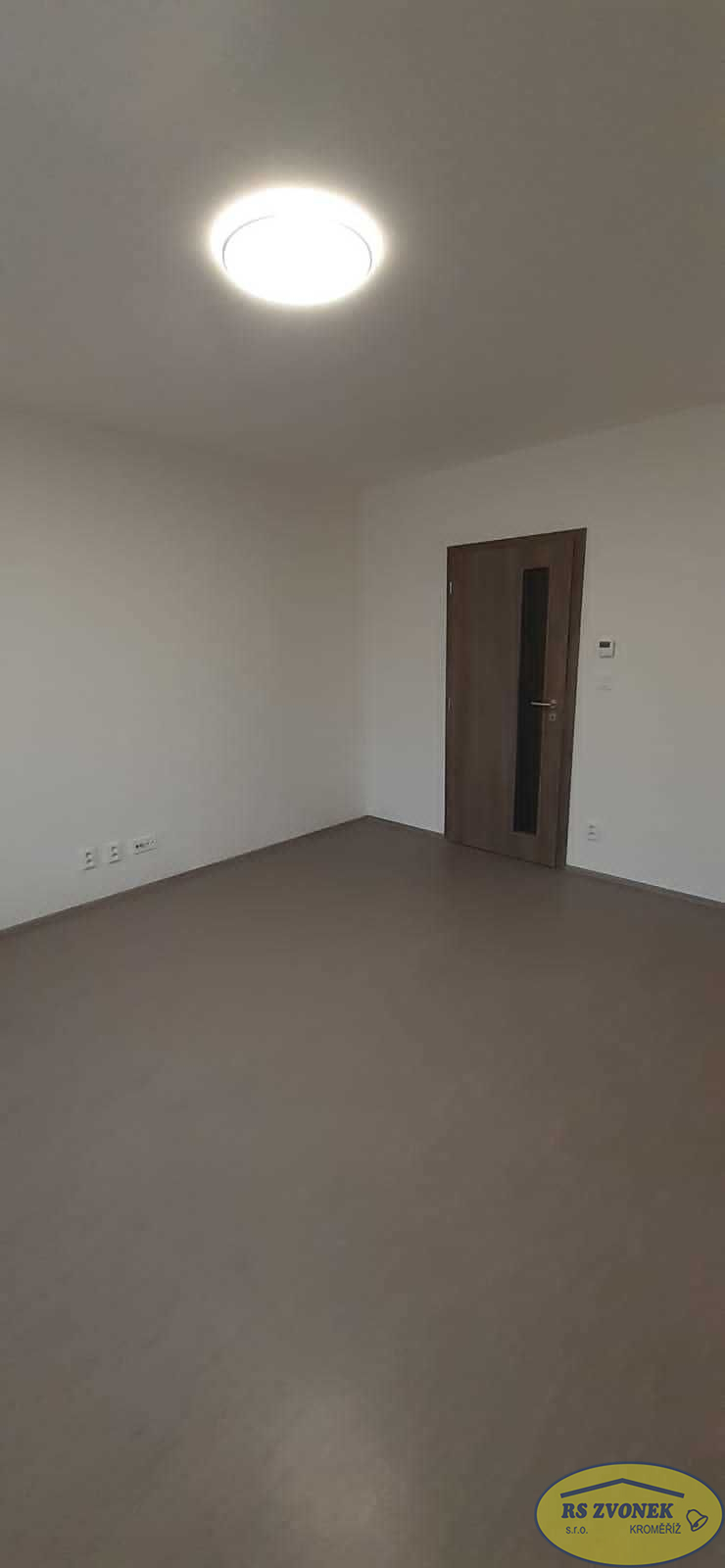 Pronájem cihlového bytu 1+1, Hlušovice