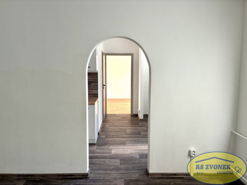 Pronájem panelového bytu 3+1, 61 m2, Nádražní, Šternberk